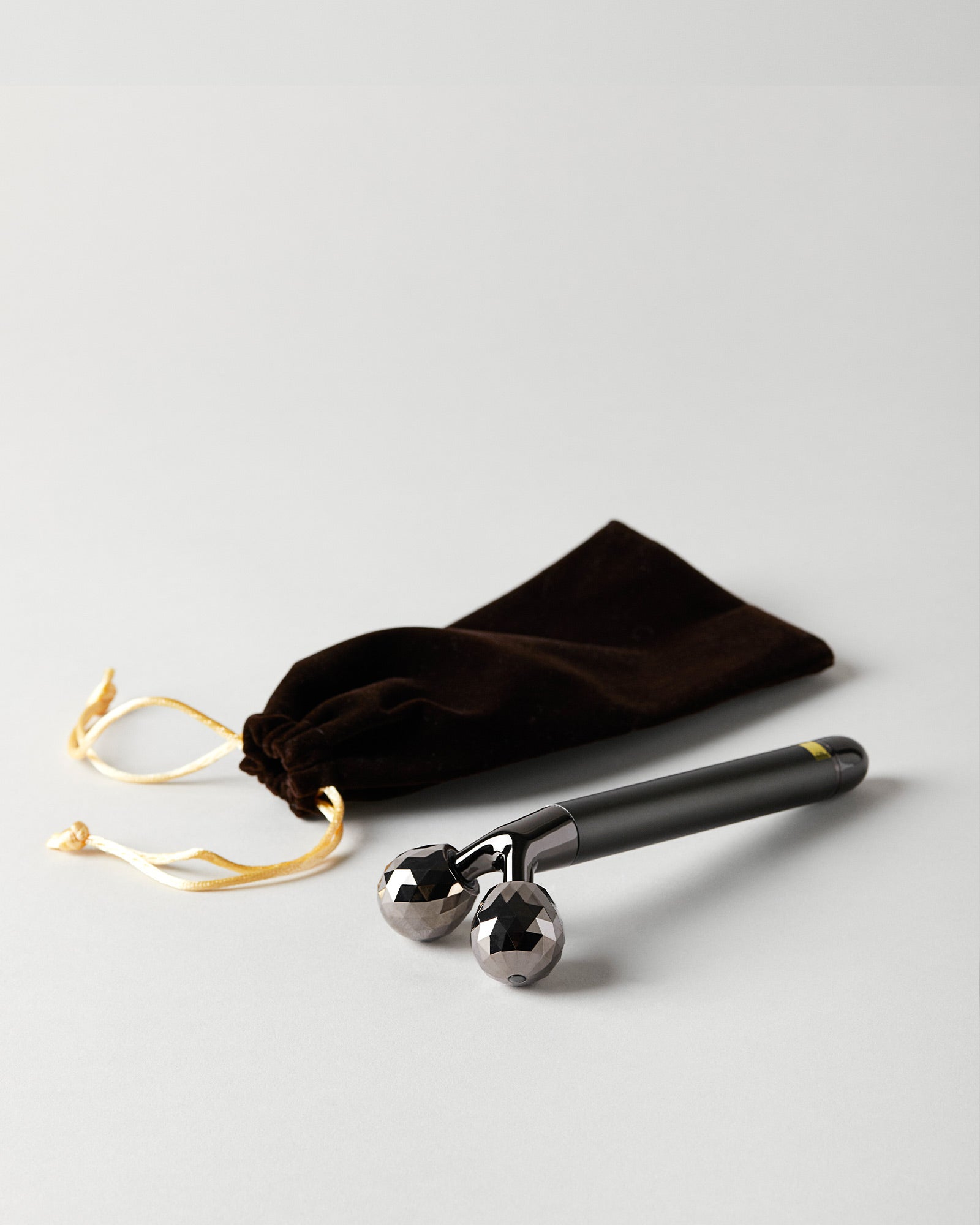 Skinroller som ger ansiktsmassage